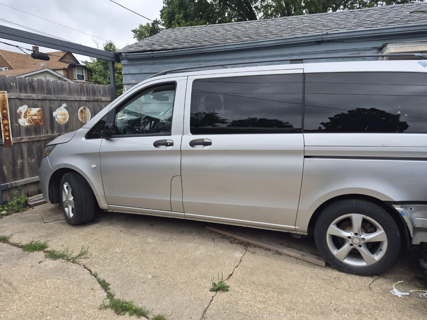Mercedes-Benz Metris Van - Damaged - photo 2