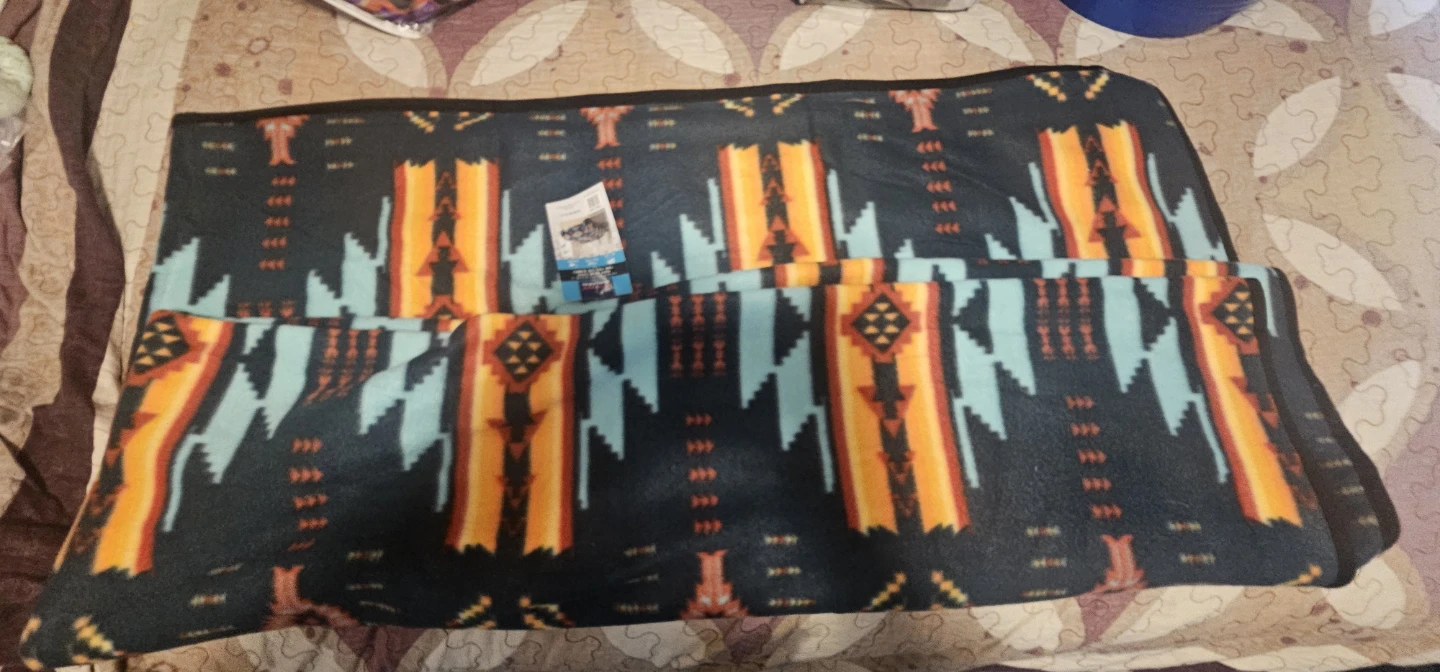 Small twin blankets  new - photo 2