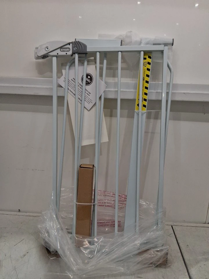 Regalo Easy Step Baby Safety Gate - photo 2