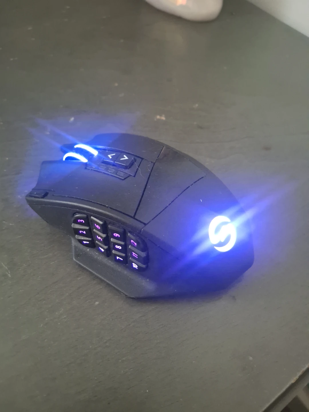 UtechSmart Venus Pro RGB MMO Wireless Gaming Mouse - photo 3