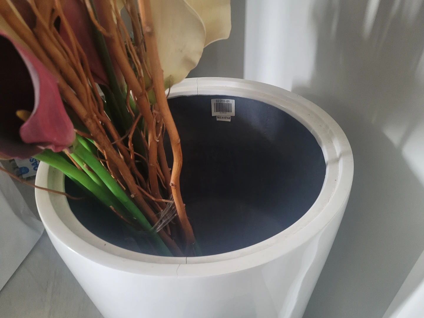 Modern whitel indoor or outdoor vase  45$ - photo 3