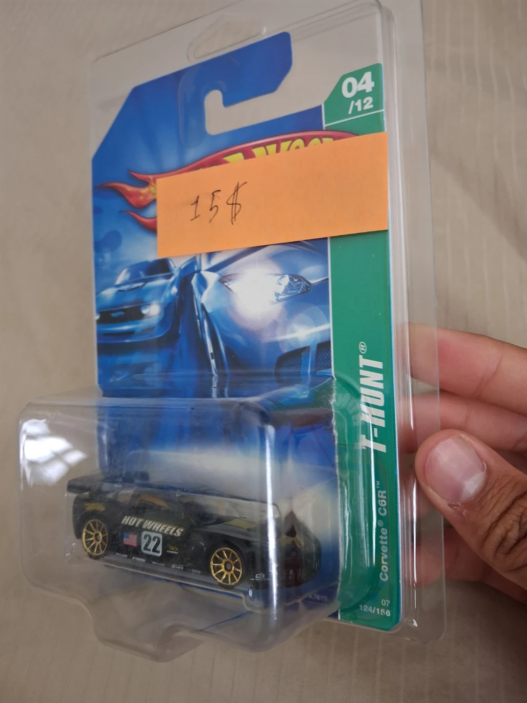 Hot Wheels T-Hunt Corvette C6R Toy Car - photo 2