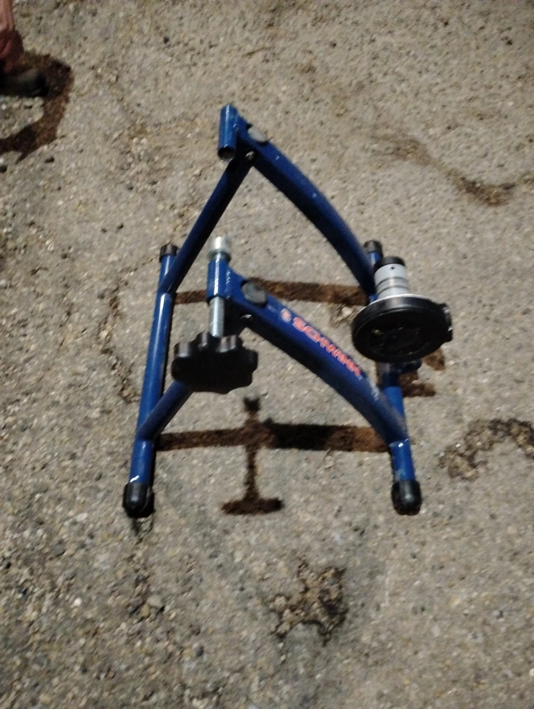 Schwinn Bicycle Trainer Stand - photo 3