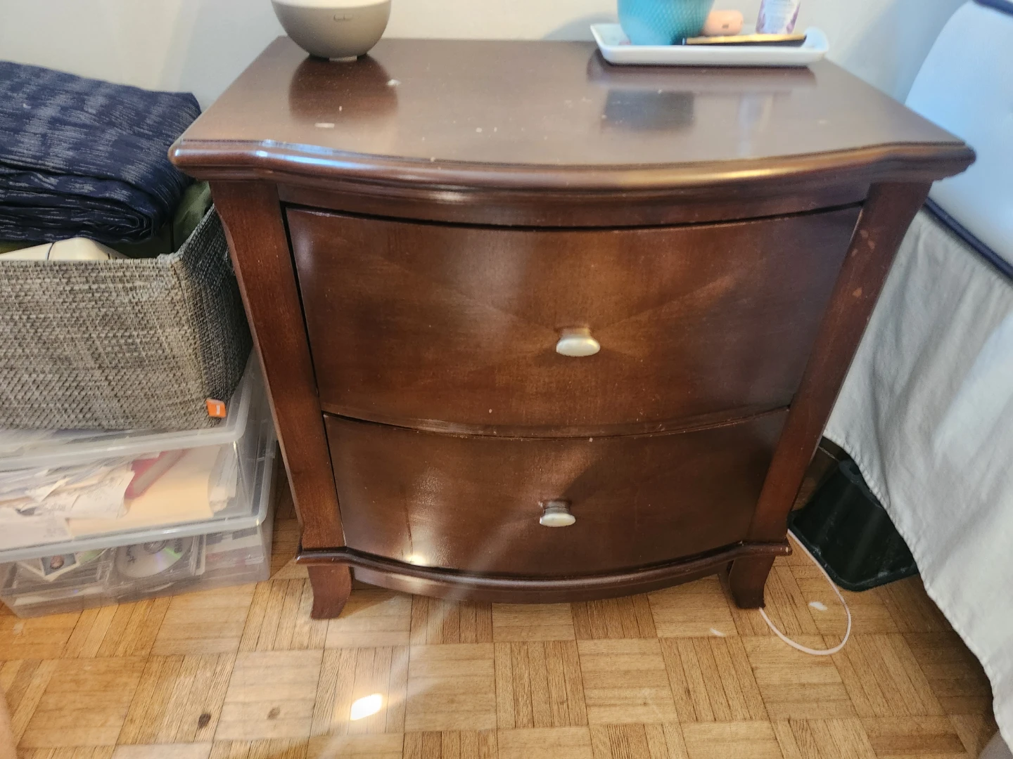 Set - Chest of Drawers & Night Table - photo 5