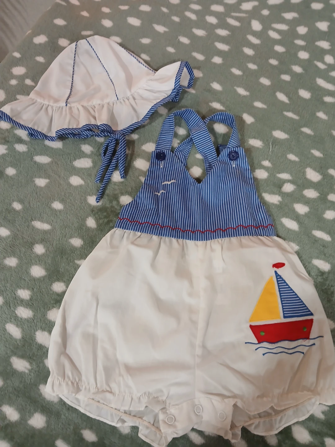 Jumper and Hat Set, 26 lb