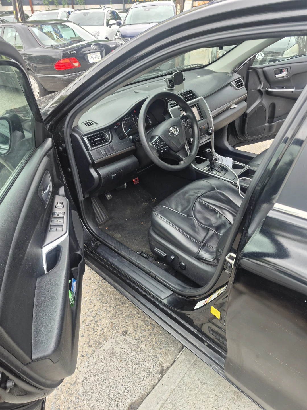 Black Toyota Camry Sedan 2015 - photo 5