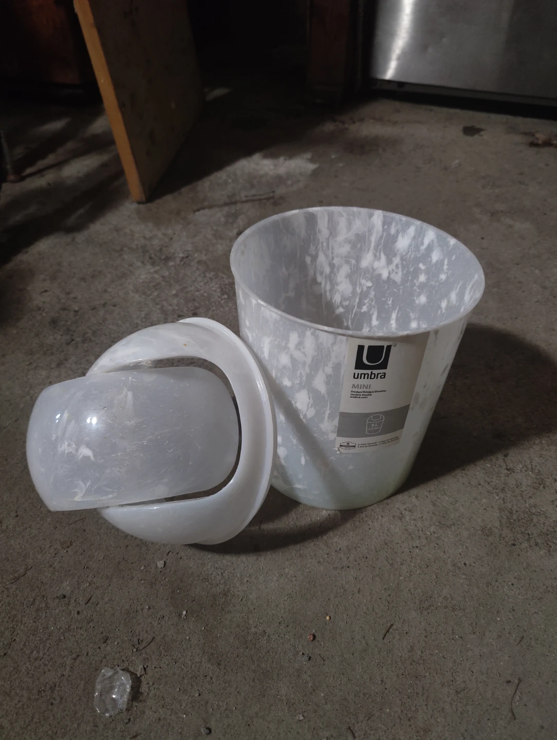Umbra Mini Bathroom Trash Can with Lid - photo 2
