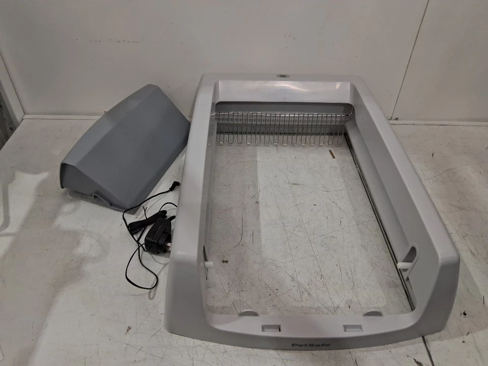 PetSafe ScoopFree Self-Cleaning Litter Box