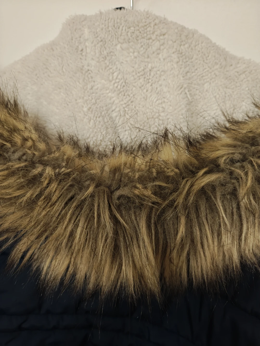 Navy Puffer Winter Coat with Faux Fur Trim Youth Large - photo 3