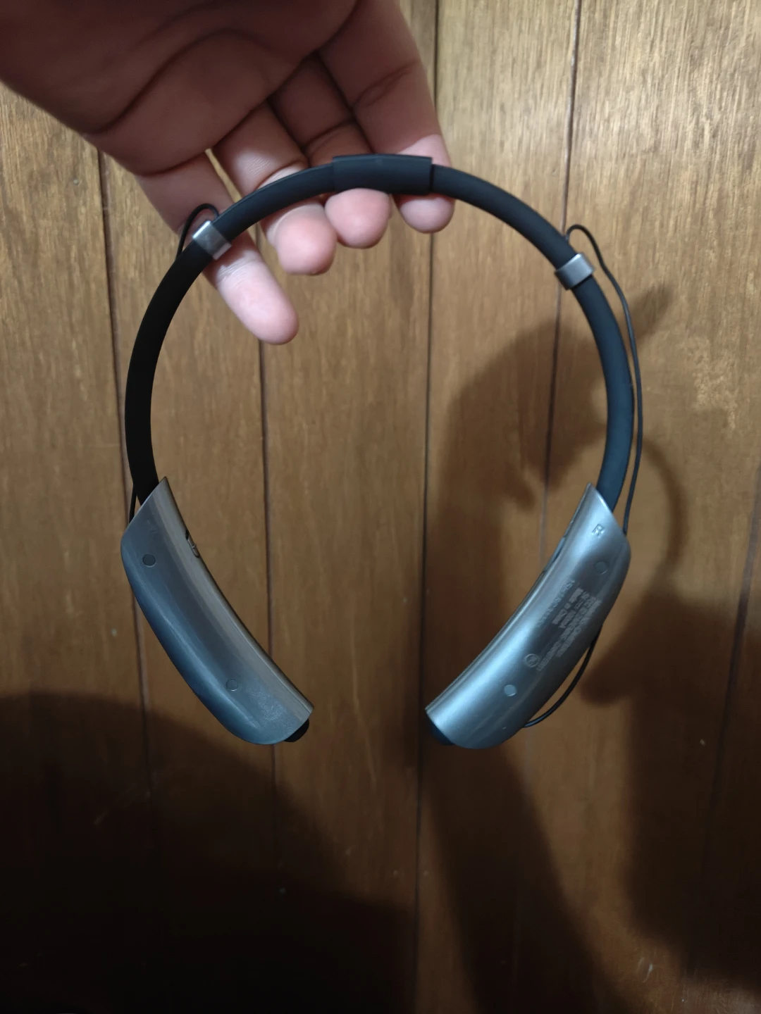 Insignia Neckband Style Bluetooth Earbuds - photo 2