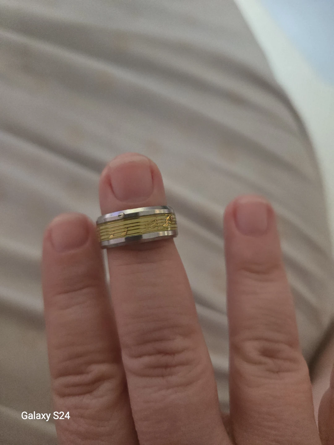 Silver Tone Ring with Gold Tone Design - photo 2