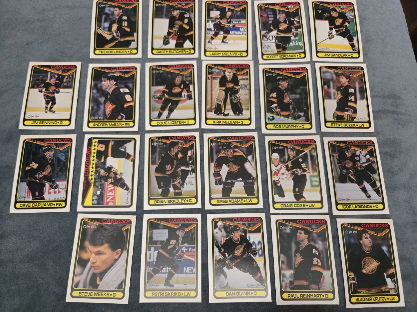 Canucks hockey cards