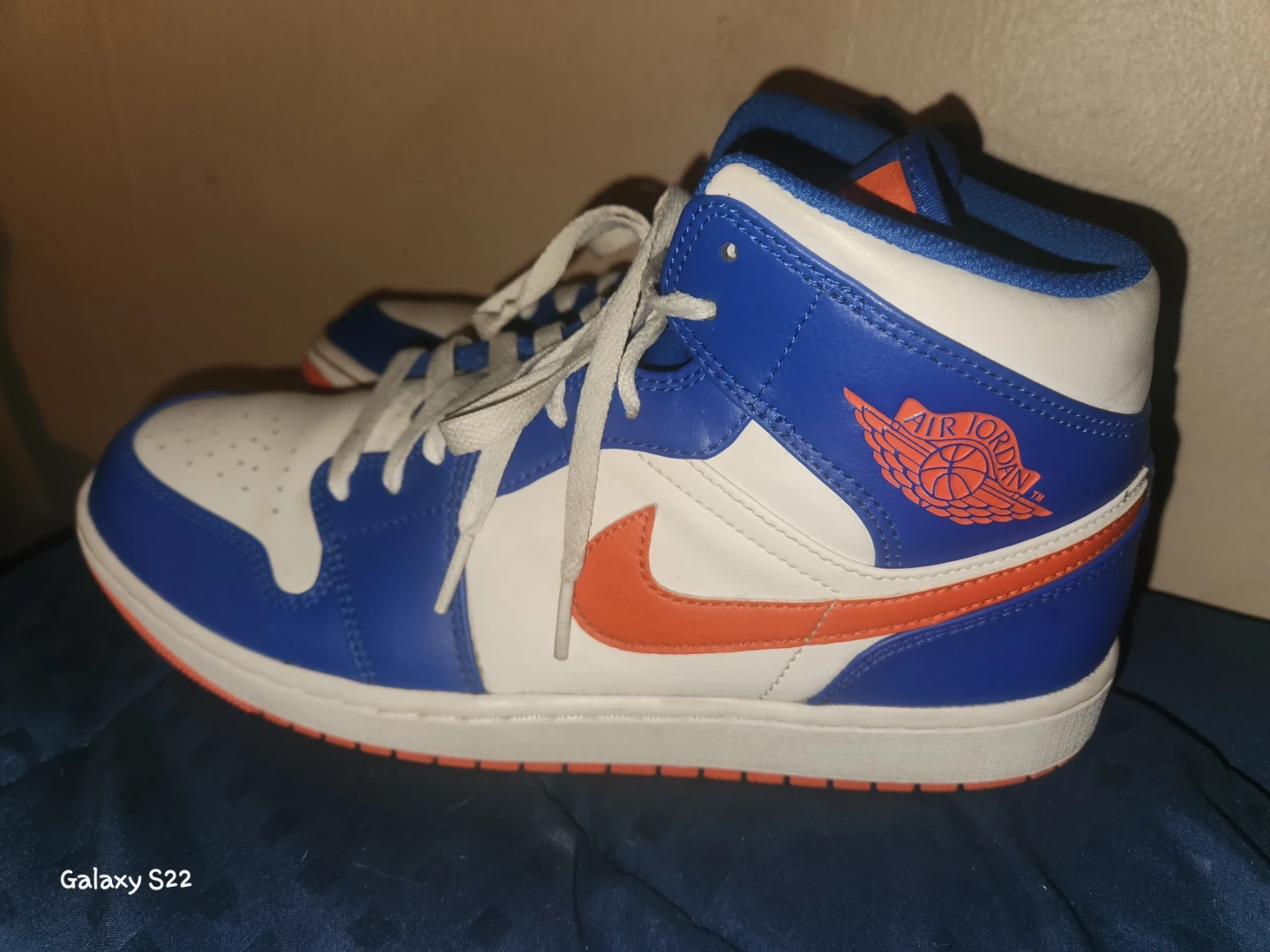 Air Jordan 1 Mid SE Shoes US 10.5