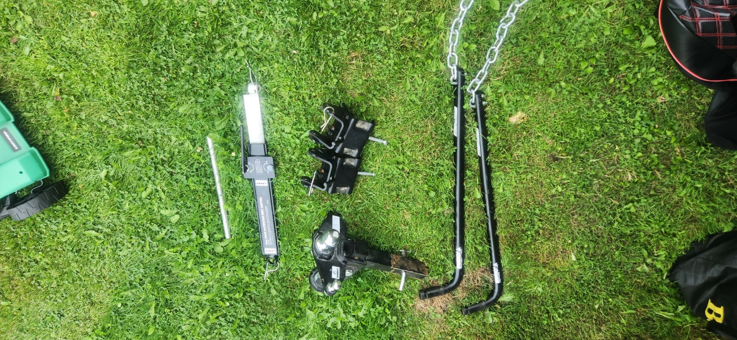 Husky Towing Round Bar Weight Distribution Hitch Package - photo 5
