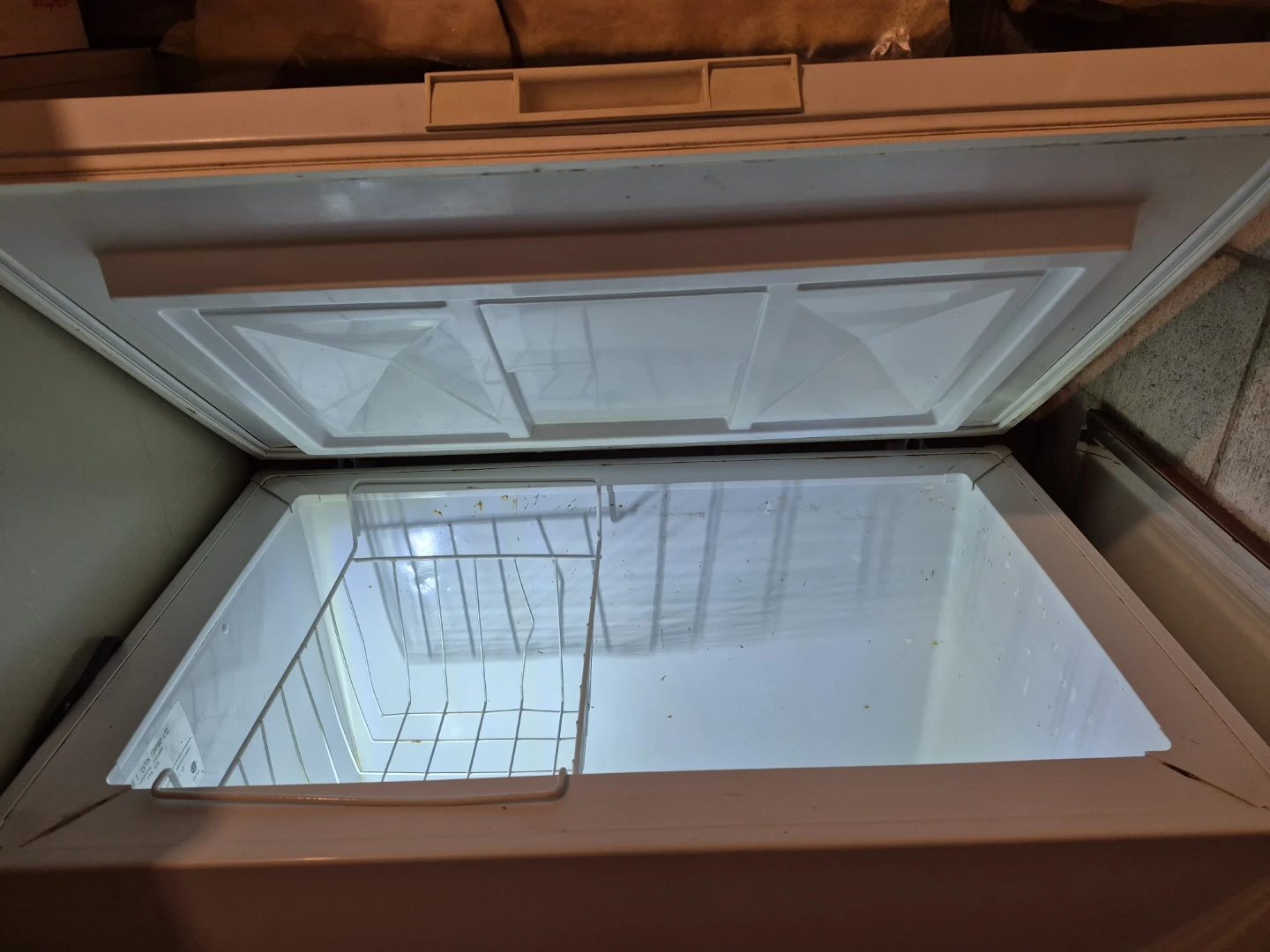 Eaton Viking Chest Freezer - photo 2