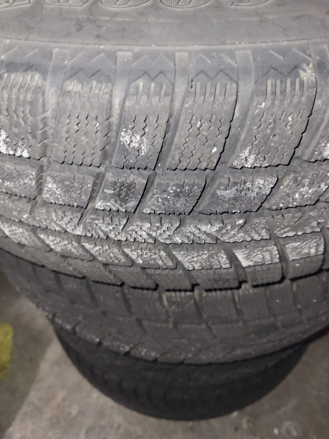 Four winter Goodyear Winter Command Tire on Toyota Rav 4 rim s - photo 5