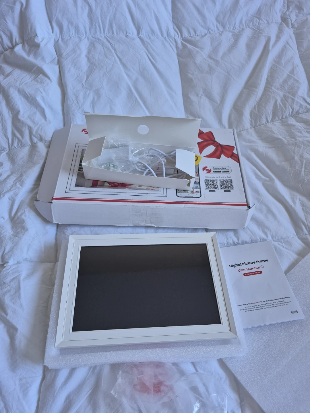Digital Picture Frame with Accessories