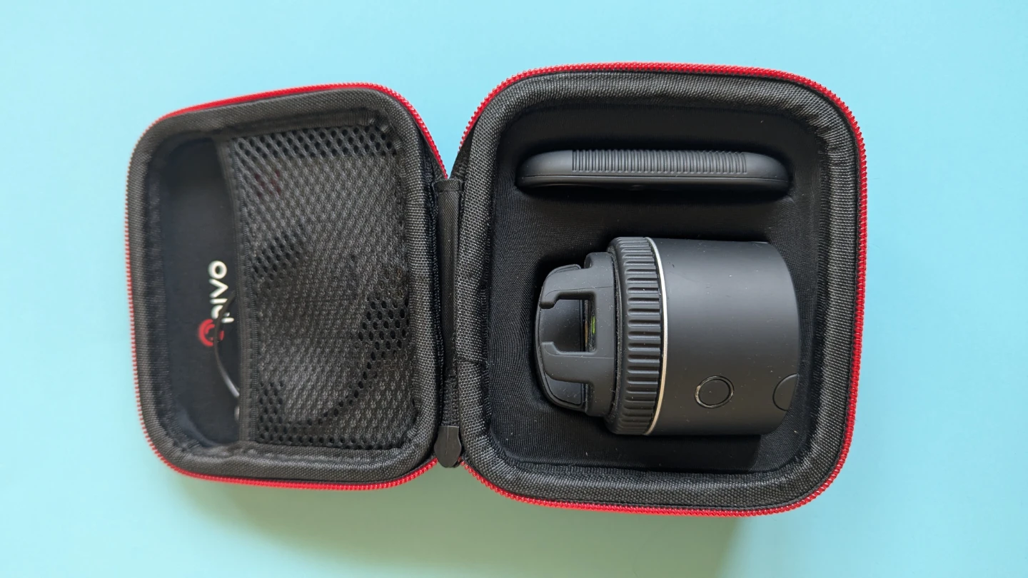 Pivo Smart Gimbal Case with Accessories