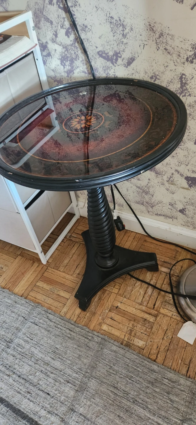 Round Accent Table with Decorative Inlay - photo 2