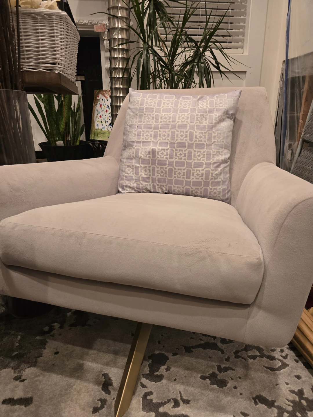 Cream Accent Chair with Gold Base - photo 3