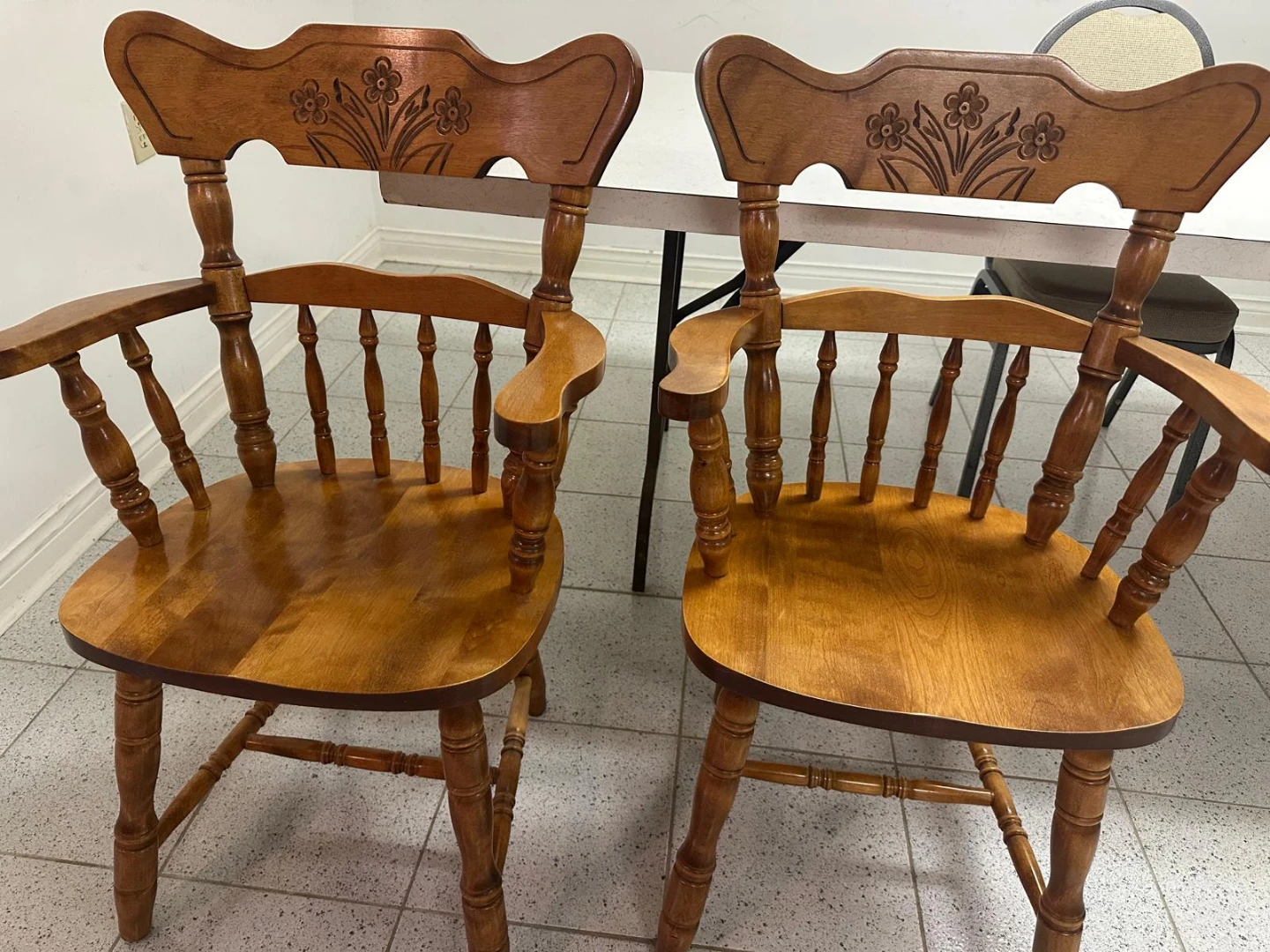 Oak Wood Dining Table and 6 Chairs Set - photo 5