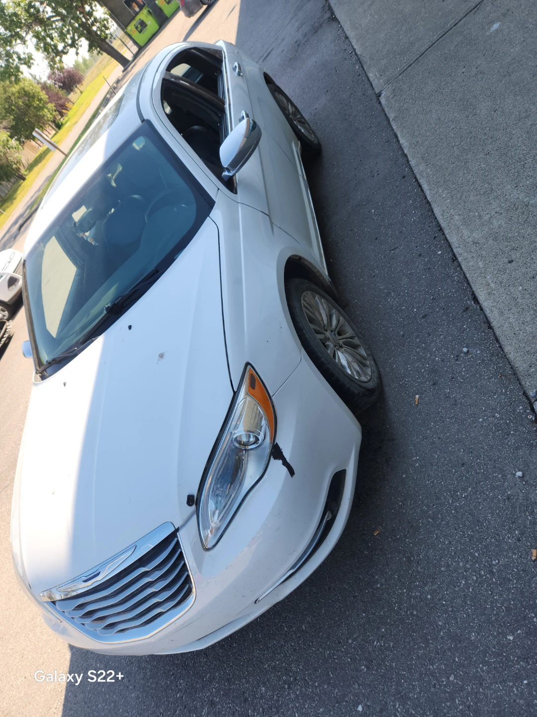 2012 Chrysler 200 Sedan limited - photo 2