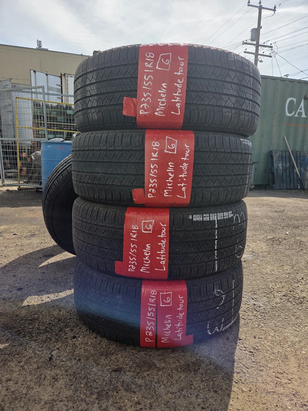 Michelin Latitude Tour Tires P235/55R18