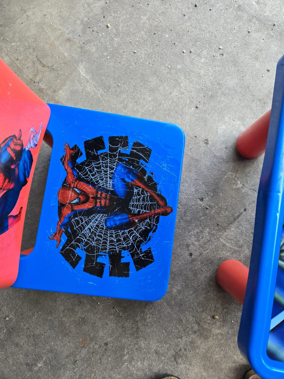 Spider-Man Kids Table and Chairs Set - photo 3