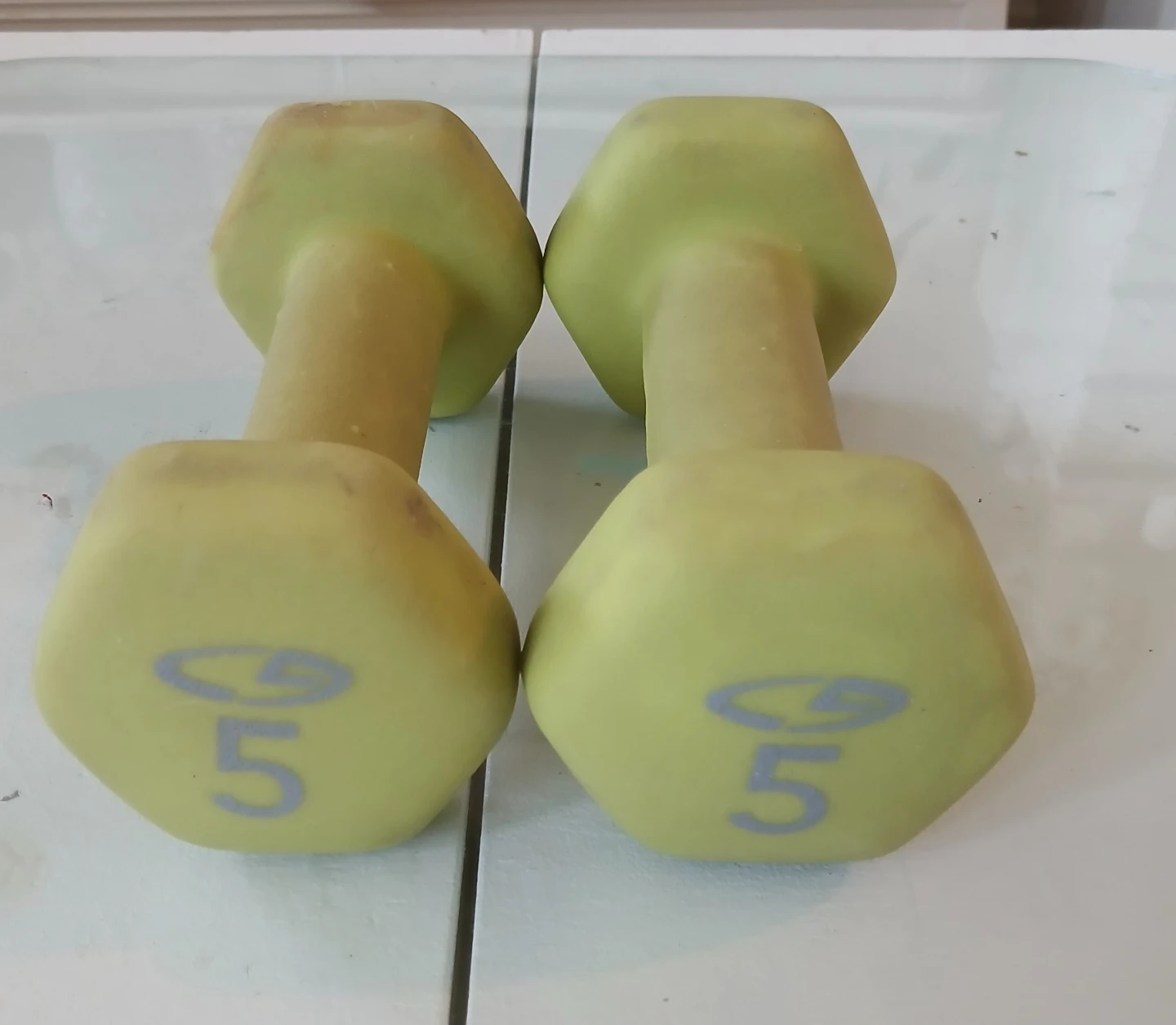 Set of 2 Dumbbells - 5 lbs each - photo 2