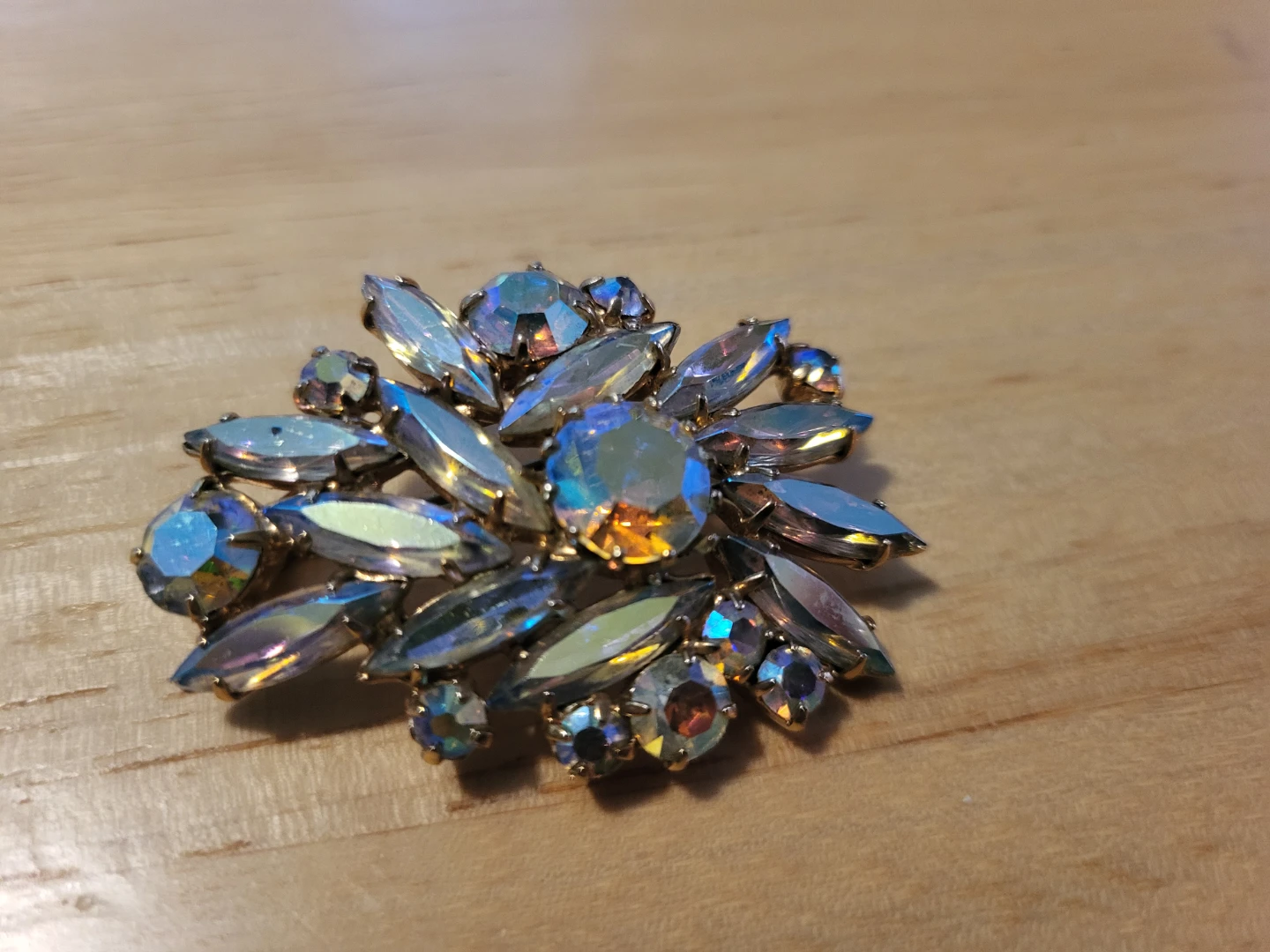 Vintage Aurora Borealis Rhinestone Brooch - photo 3