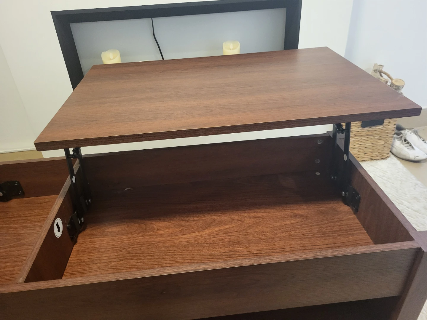 Cherry wood laminate coffee table fold out. - photo 4
