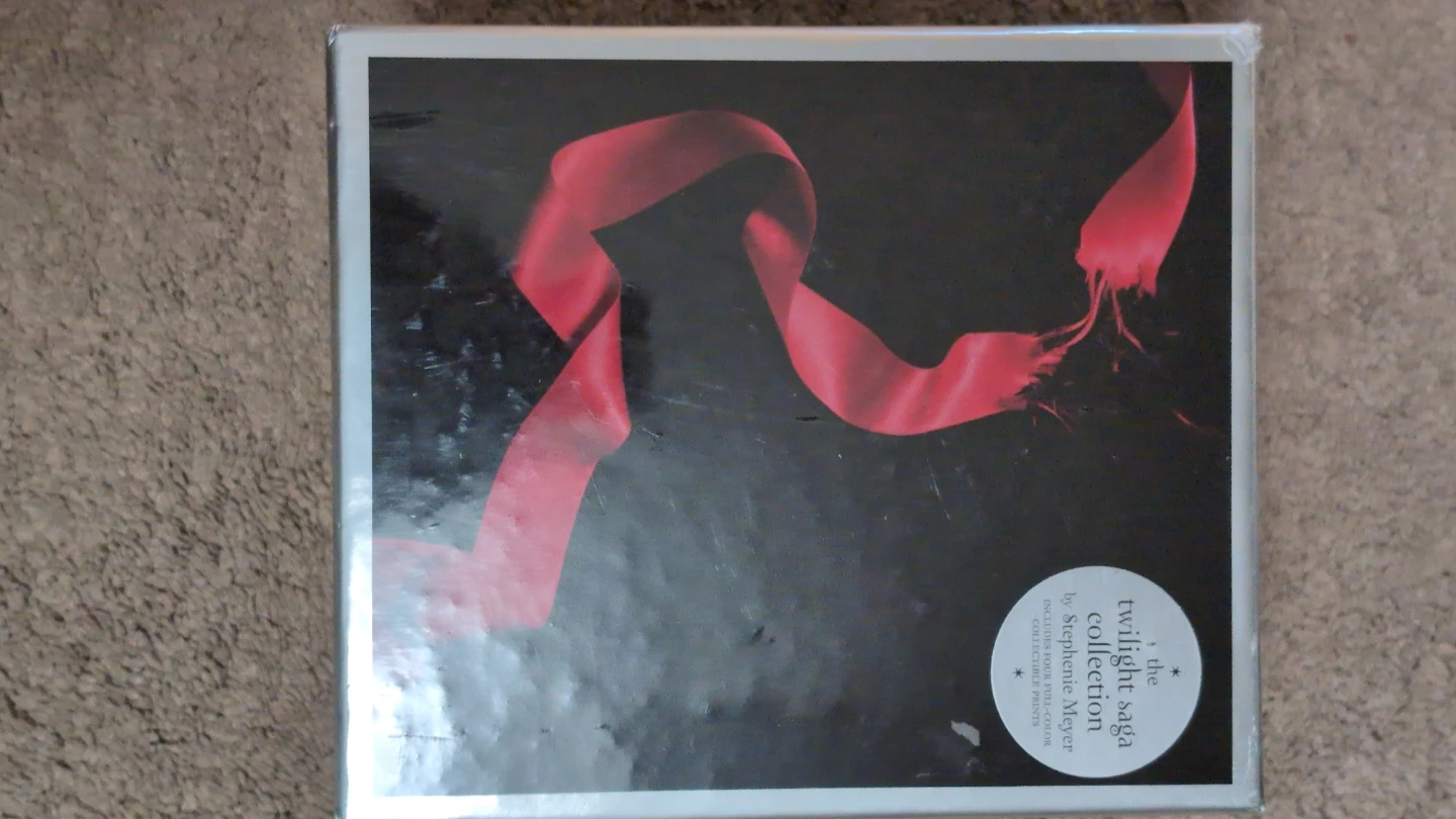 Twilight Saga Collection Box Set by Stephenie Meyer