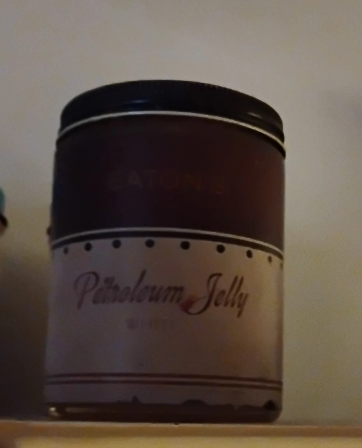 Vintage Eaton's Petroleum Jelly Tin - photo 2