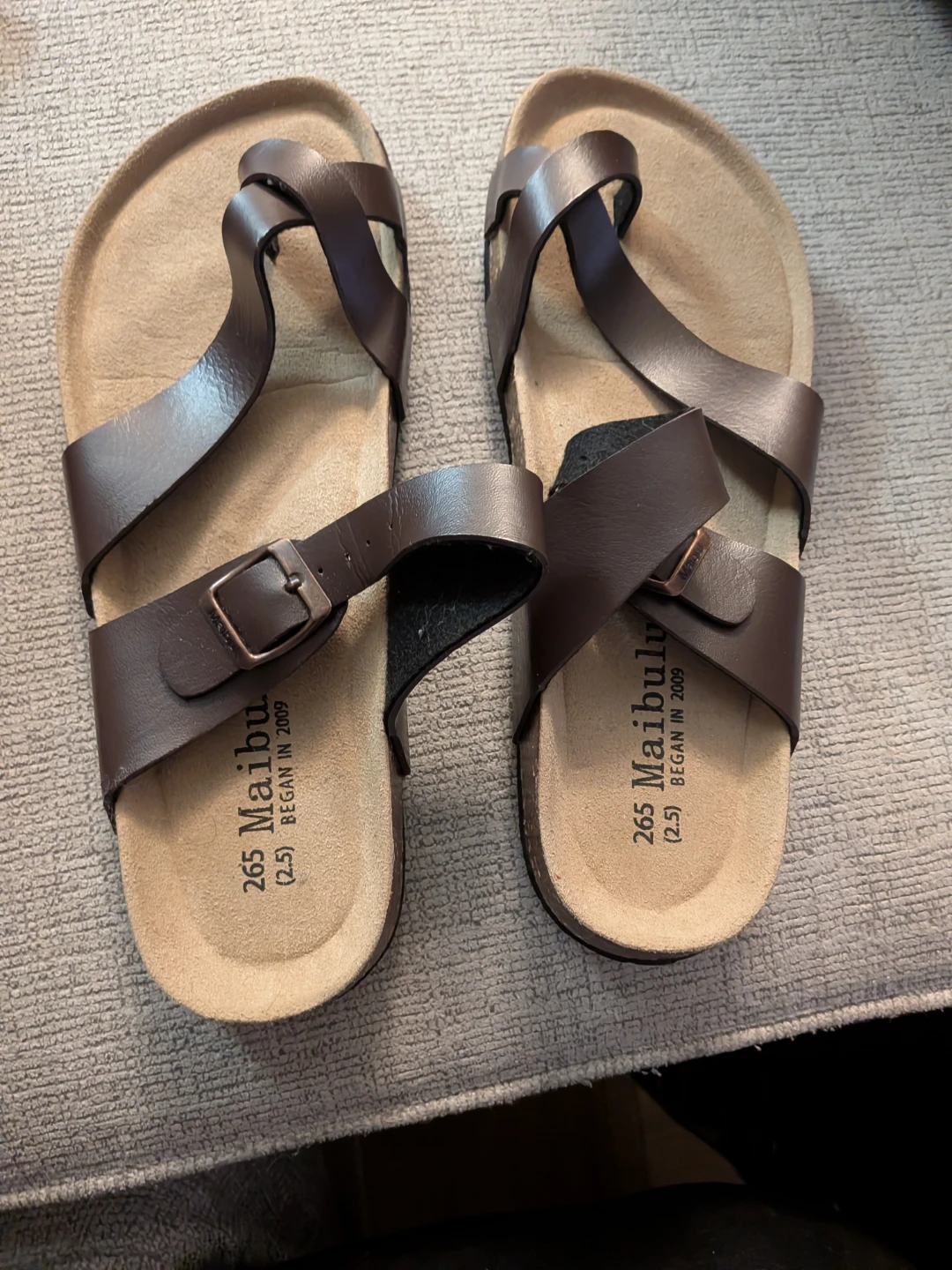 Beautiful Maibulun Sandals - New