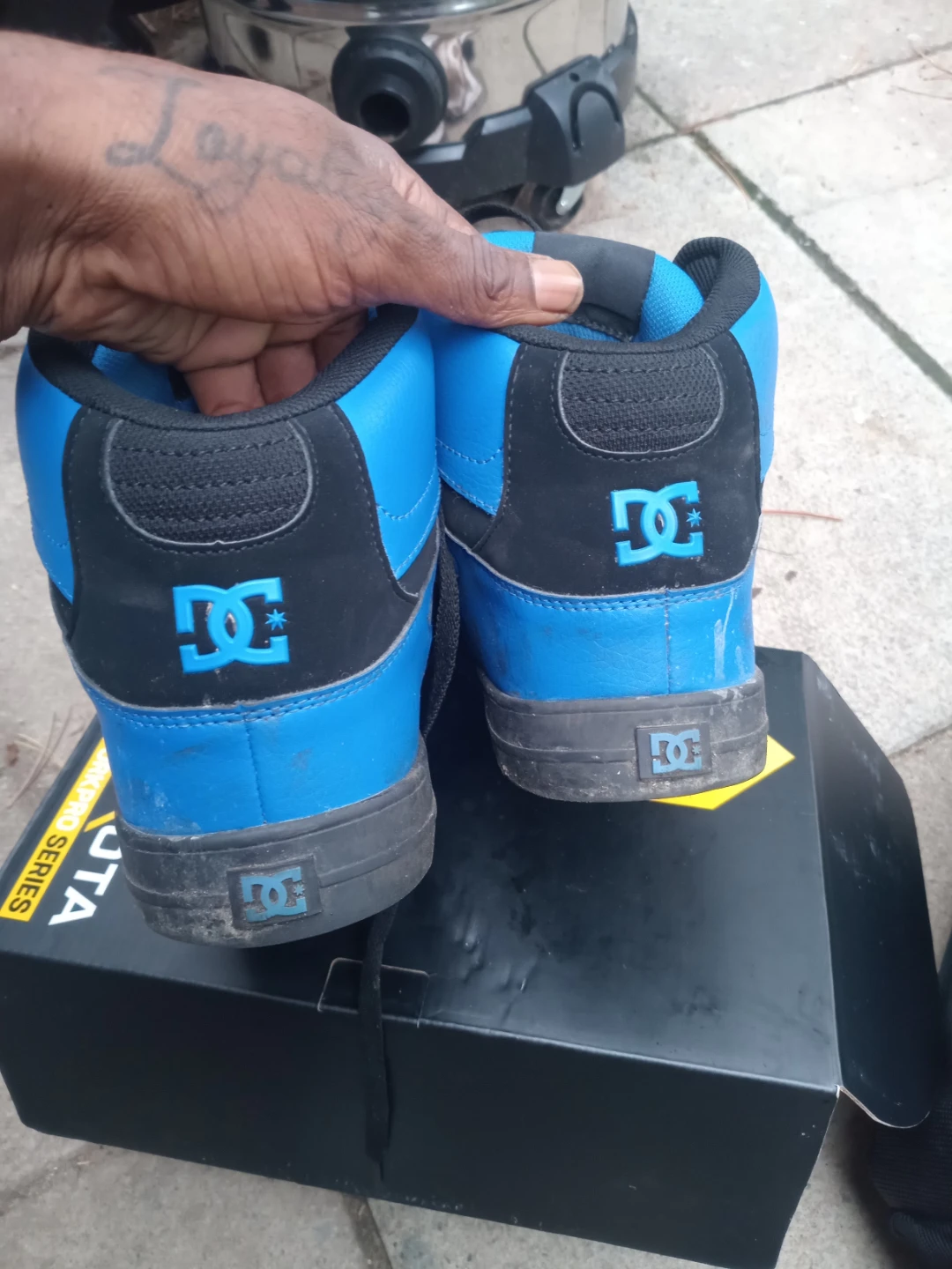Size 10.5 workshoes - photo 4