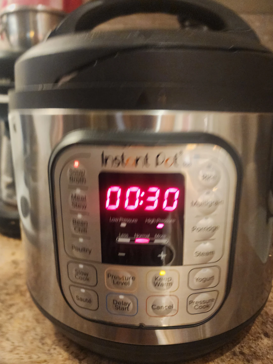 Instant Pot Duo 80 V2 Electric Pressure Cooker 8 Quart
