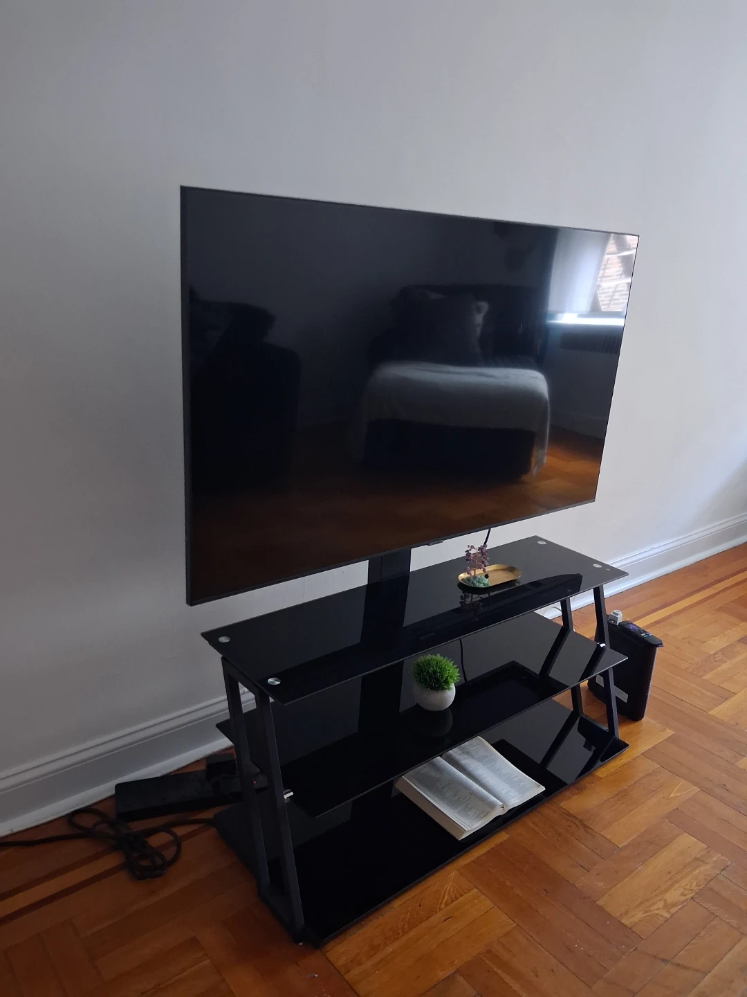 65" Samsung plasma /Black Glass TV Stand