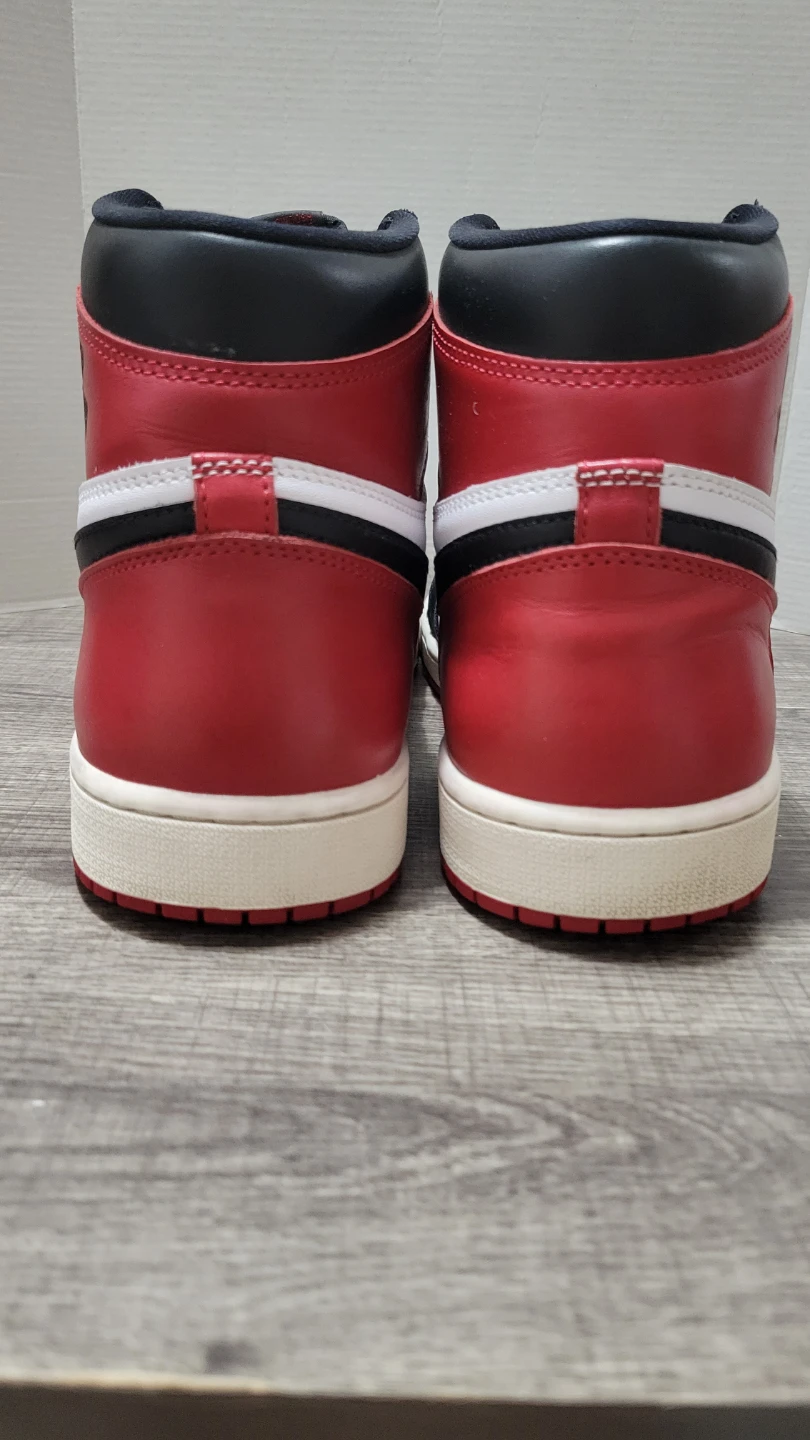 Air Jordan 1 High OG "Chicago" Men's Shoes Size 12 - photo 4