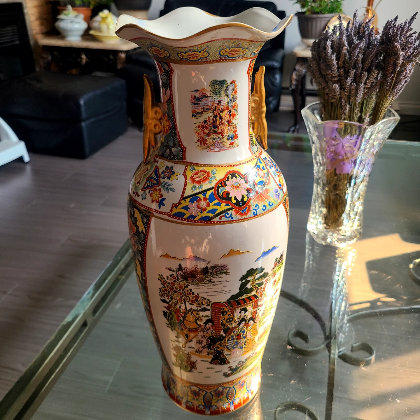 Vintage Decorative Vase - Oriental Scene