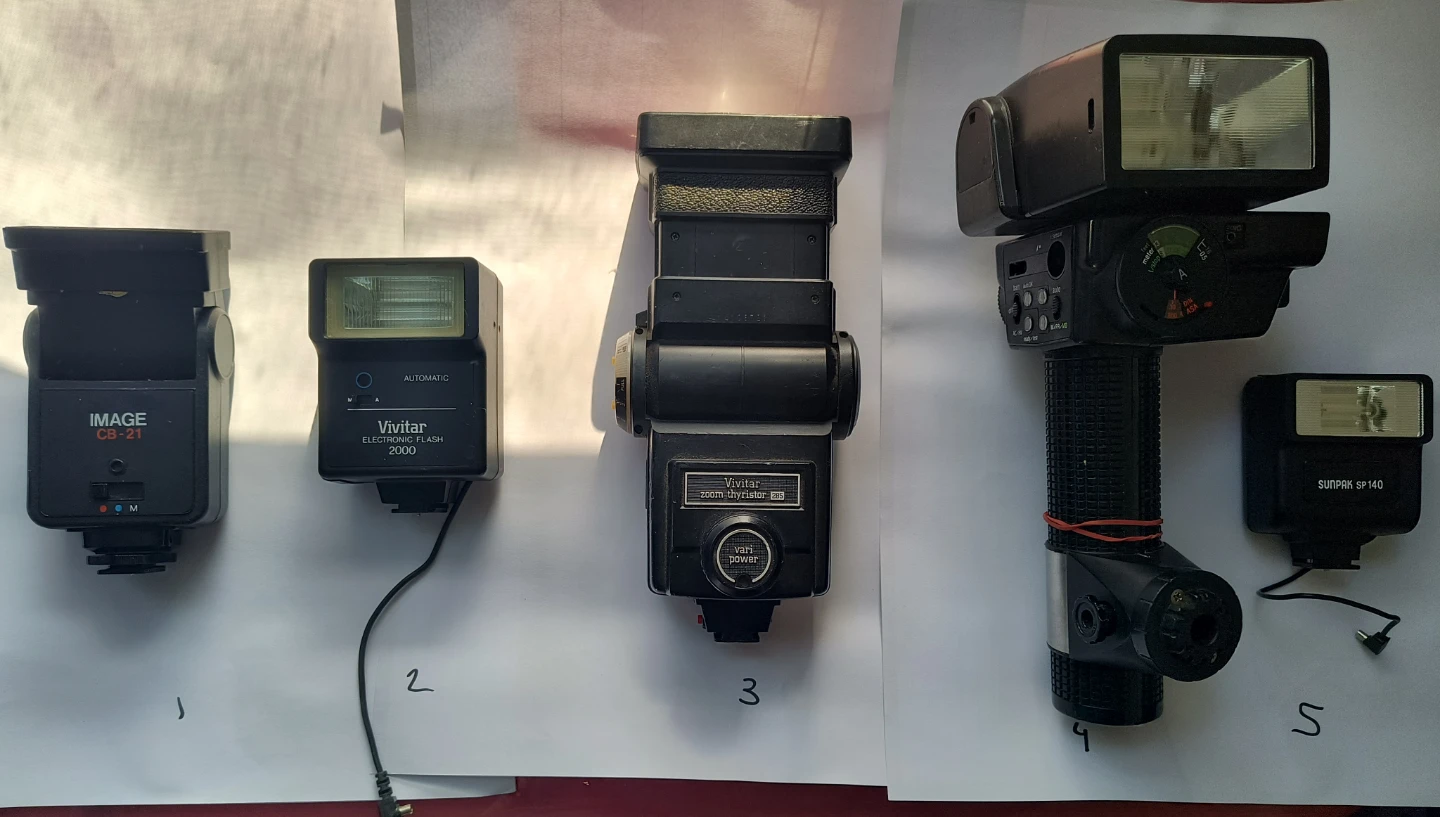 Camera Flashes - Image, Vivitar, Sunpak