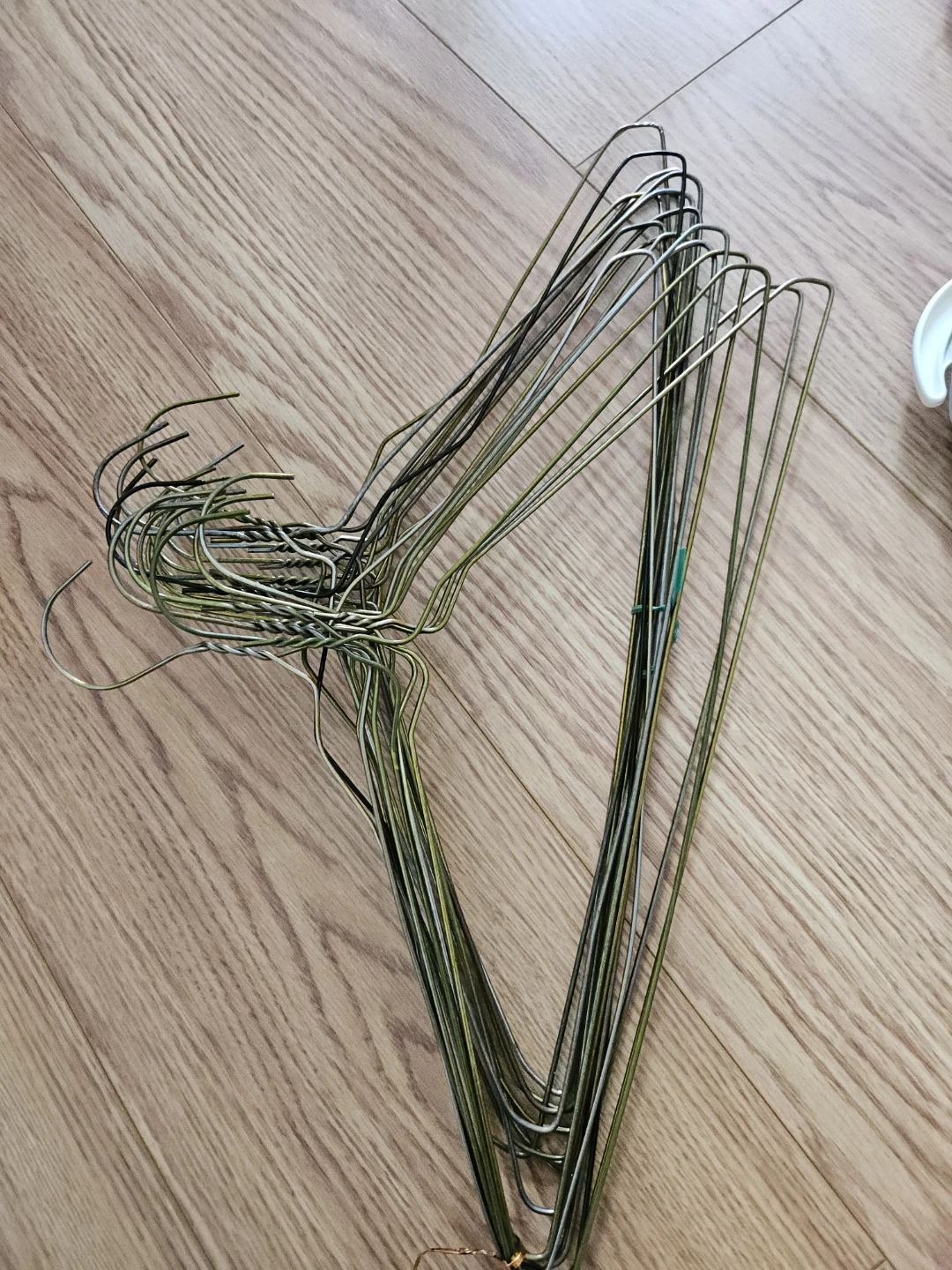 Assorted Clothes Hangers (47 hangers) - photo 5