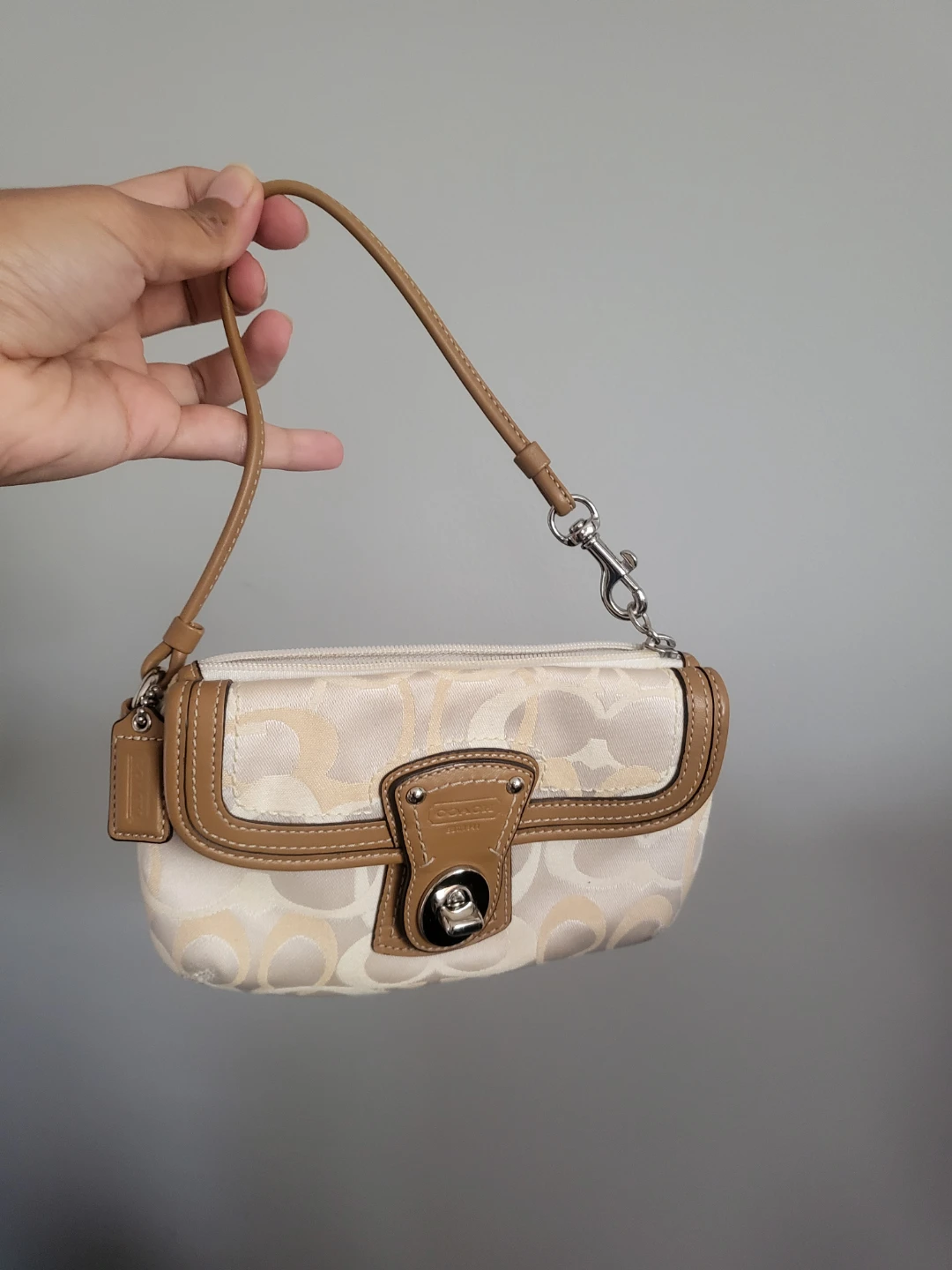 Coach Wristlet - photo 3
