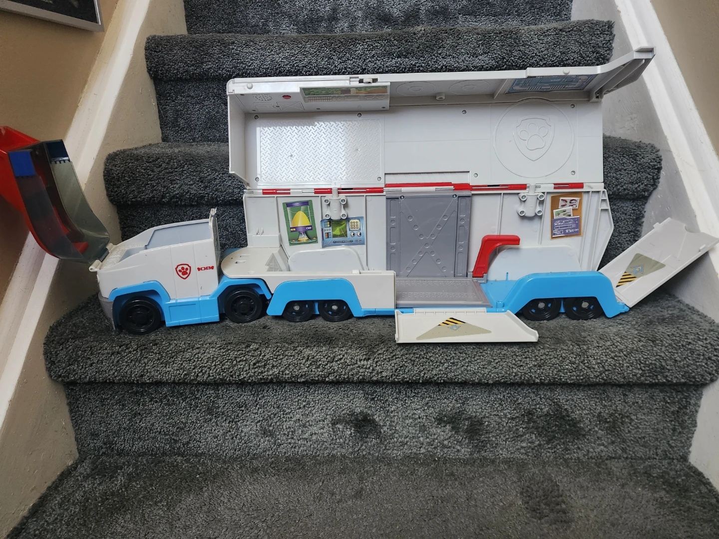 PAW Patrol Ultimate Rescue Fire Truck - photo 2