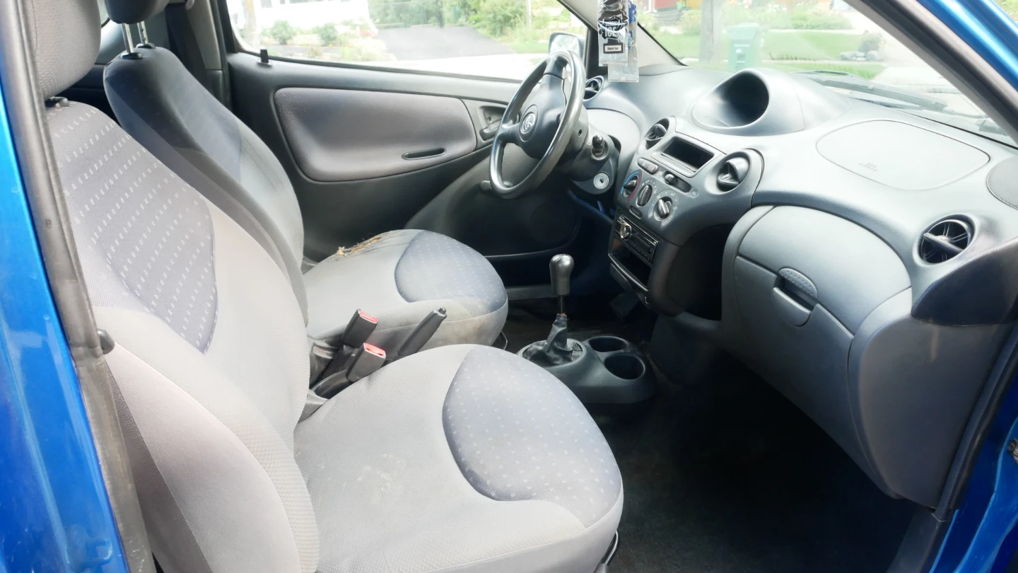 2004 Toyota Echo hatchback manual - photo 5