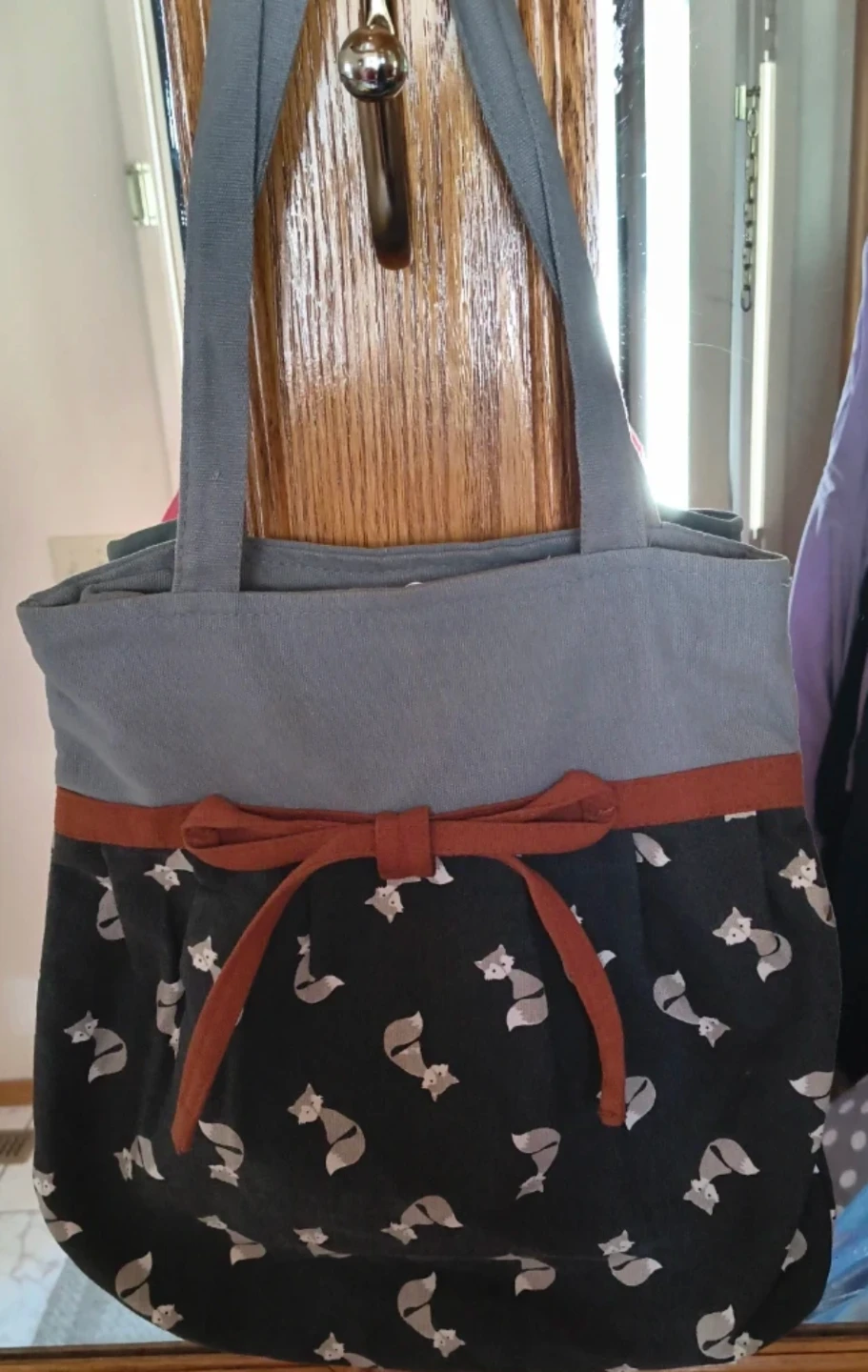 Canvas tote bag with fox pattern