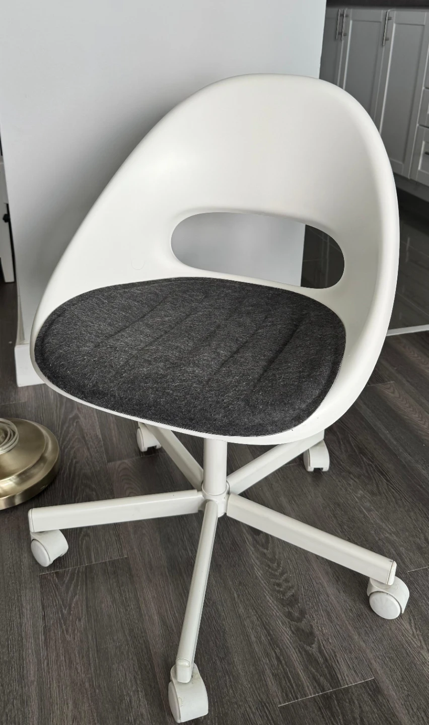 Comfortable Office Chair – Great for Home Office