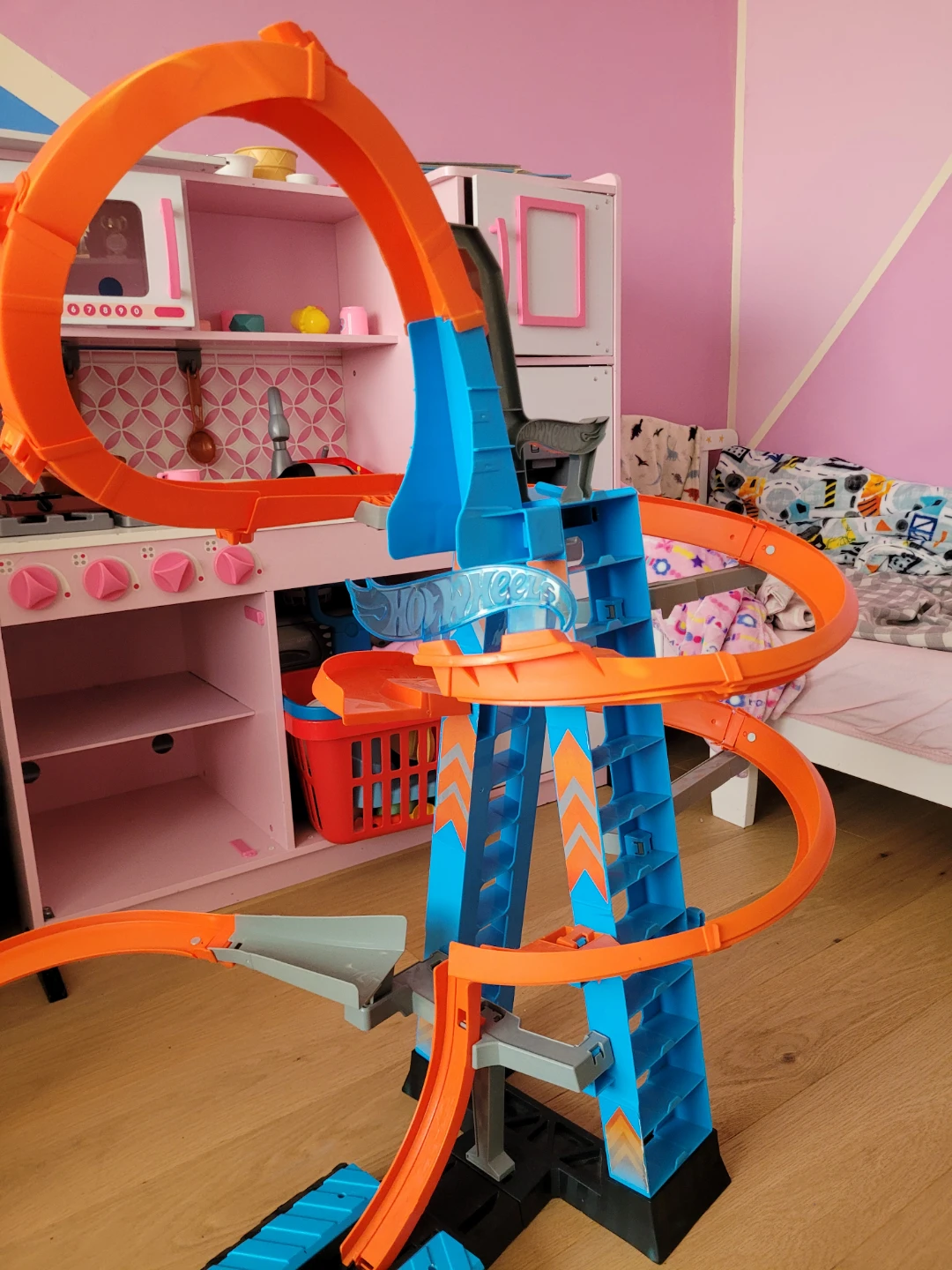 Hot Wheels Track Builder Stunt Box