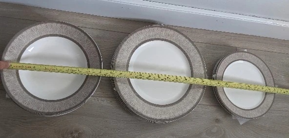 Cash only - Stokes Dinner Plates Set - photo 3