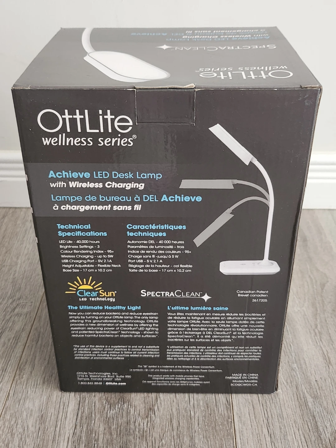 White Lamp with wireless charging - photo 3