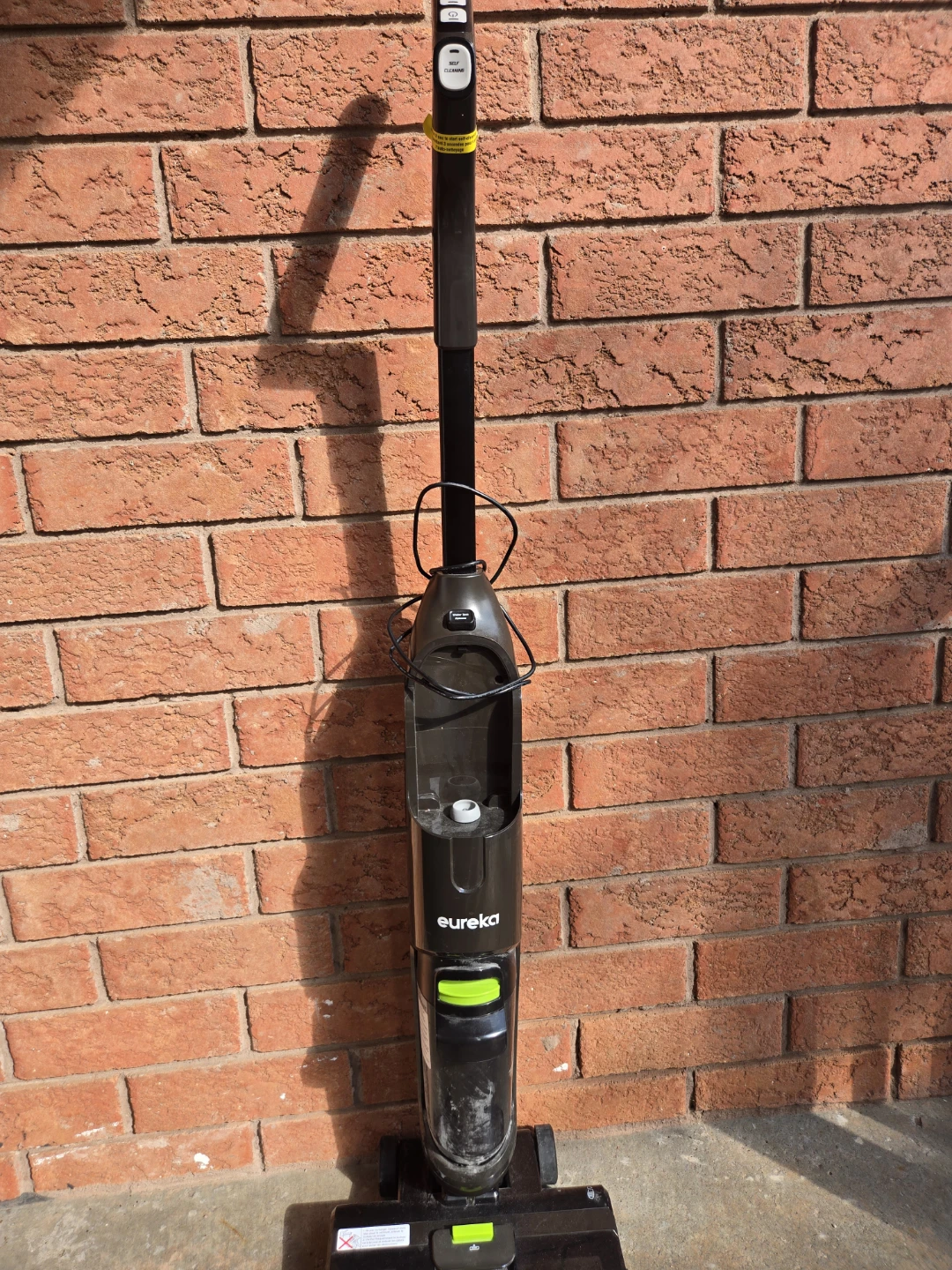 Eureka Cordless Wet/Dry Vacuum